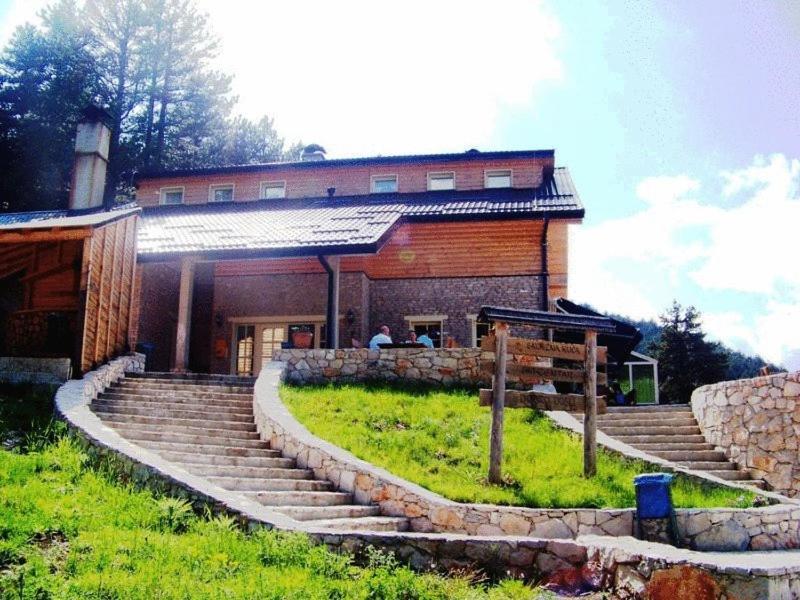 Hotel Snjezna Kuca - Nature Park Of Bosnia Herzegovina Padezina Exterior foto